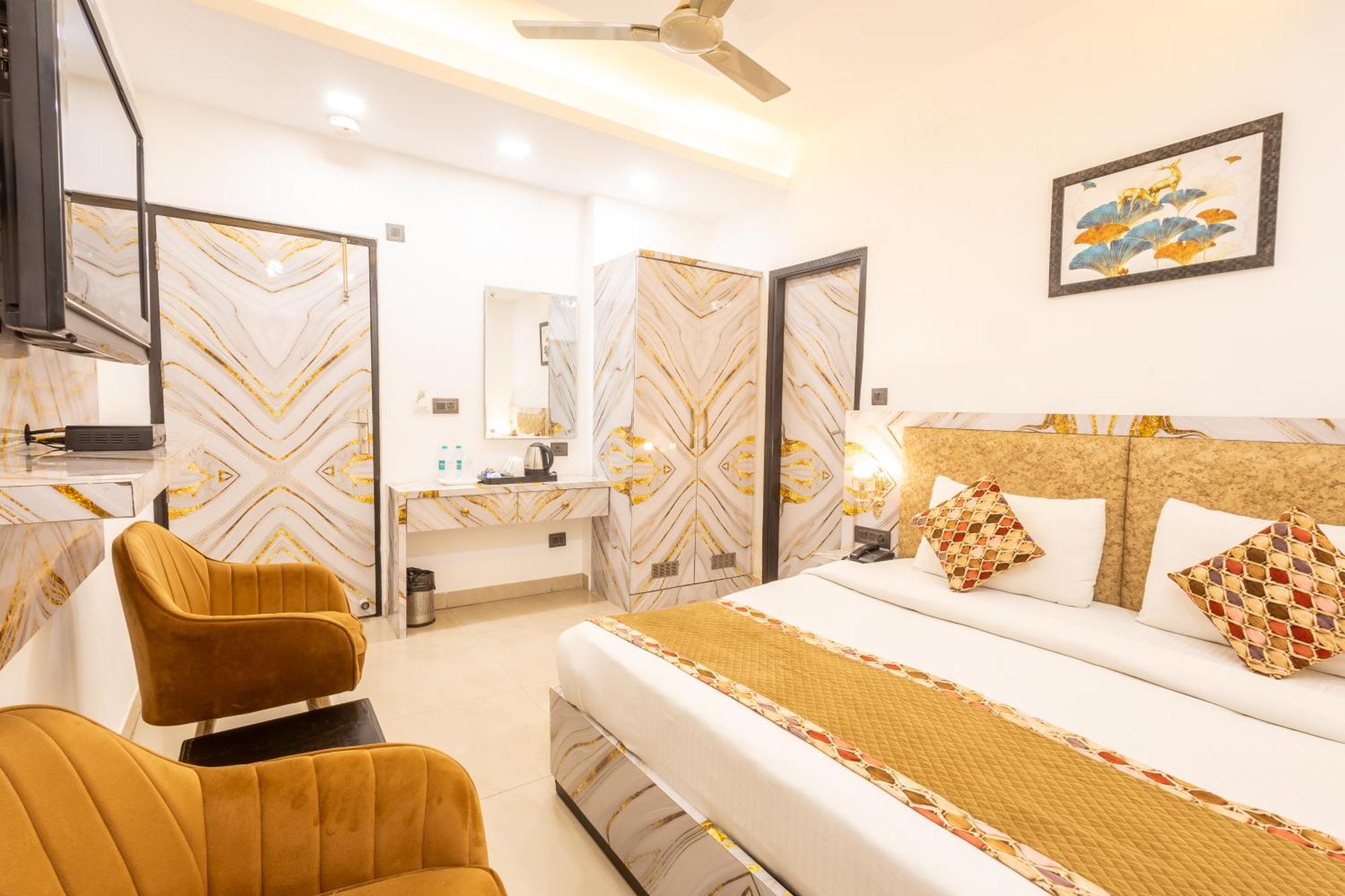 Hotel Cosmo Near Blk Hospital Karol Bagh Delhi  Exterior photo